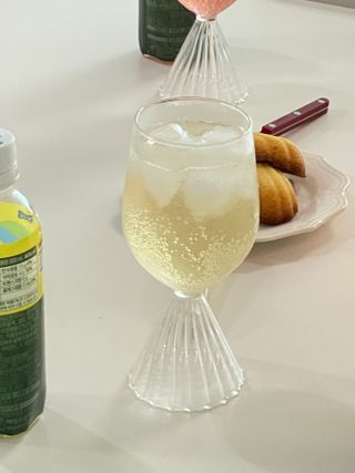 더그레잇티 콤부차 [매일유업] 더그레잇티 44kcal 콤부차 300ml *12개입 (오리지널 6개+베리리치 6개) — 5점을 준 리뷰어가 2023년 7월 올린 사용 사진