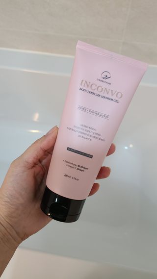 오투에니원 인컨보 바디 퍼퓸 샤워 젤 200ml — 5점을 준 리뷰어가 2023년 1월 올린 사용 사진