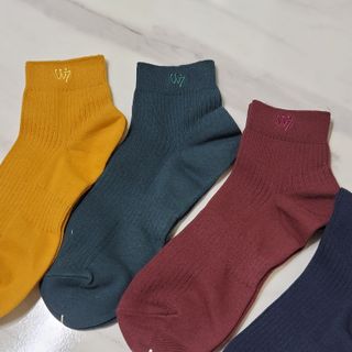 [사이즈가 있는 양말 필로이] 남/여 골지 발목 양말 4족 세트 남【S, M, L, XL】여【S, M, L】_컬러 랜덤 — 4점을 준 리뷰어가 2022년 6월 올린 사용 사진