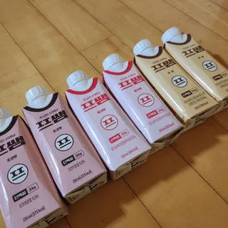 파워풀엑스 [프쌤] 더 맛있고 강력해진 고단백 음료 3종 (초코맛,딸기맛,커피맛) — 5점을 준 리뷰어가 2023년 1월 올린 사용 사진