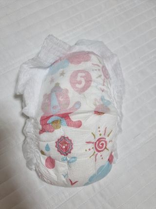 킨도 프리미엄 에어드라이v2 팬티형 기저귀 — 5점을 준 리뷰어가 2021년 7월 올린 사용 사진