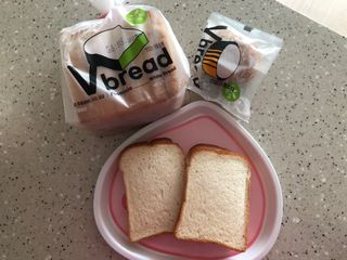 롯데제과 Vbread 포카치아식빵1개 + 미니식빵 1개 + 머핀 2개 세트 — 5점을 준 리뷰어가 2021년 9월 올린 사용 사진