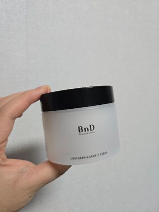 비엔디 2NOW[한글]]BnD 바디 미백 겨드랑이 크림 — 5점을 준 리뷰어가 2025년 2월 올린 사용 사진