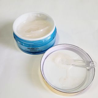 비엠비코 퀸79 노블 골드 아쿠아 크림 — 5점을 준 리뷰어가 2021년 5월 올린 사용 사진