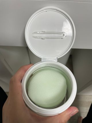 디에이브 더마-테카 바이옴 카밍패드 60매 — 5점을 준 리뷰어가 2022년 11월 올린 사용 사진