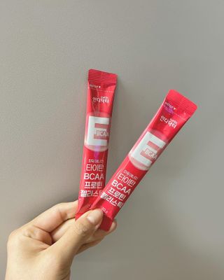 [인디닥터] 타이탄 BCAA 프로틴 젤리스틱 — 5점을 준 리뷰어가 2022년 5월 올린 사용 사진