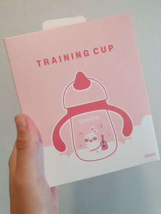 유비맘 트라이탄 코니빨대컵_컬러 랜덤 발송 — 5점을 준 리뷰어가 2021년 3월 올린 사용 사진