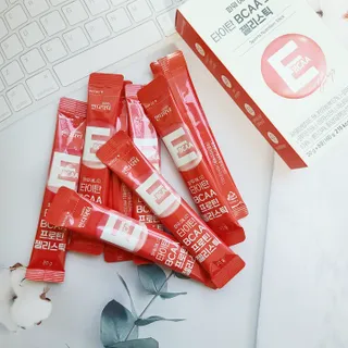[인디닥터] 타이탄 BCAA 프로틴 젤리스틱 — 5점을 준 리뷰어가 2022년 5월 올린 사용 사진