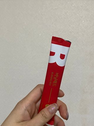 디오르 버닝레드 — 5점을 준 리뷰어가 2022년 3월 올린 사용 사진