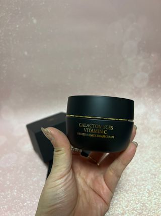 오투에니원 갈락토미세스 비타민 C 프리미엄 블랙스완 크림 50g — 5점을 준 리뷰어가 2023년 1월 올린 사용 사진