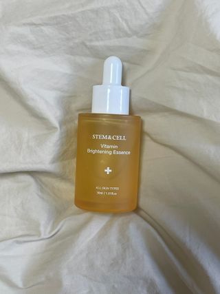 체르엠 스템앤셀 비타민 브라이트닝 에센스 30ml 1개 — 5점을 준 리뷰어가 2021년 9월 올린 사용 사진
