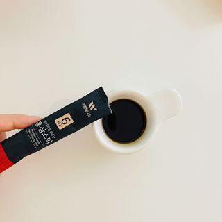 [푸름웰니스] 프리미엄 6년근 홍삼스틱 3mg x 100포 — 5점을 준 리뷰어가 2022년 3월 올린 사용 사진