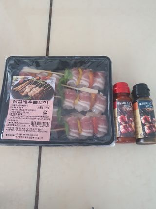 [다물꼬치] 삼겹새우롤꼬치 5개입 350g  + 데리야끼소스 120g + 매운고추소스 120g — 5점을 준 리뷰어가 2021년 12월 올린 사용 사진