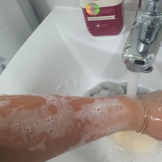 카프리나 프레쉬 산양밀크 어메이징 바디워시 500ml (오리지널향) — 5점을 준 리뷰어가 2023년 5월 올린 사용 사진