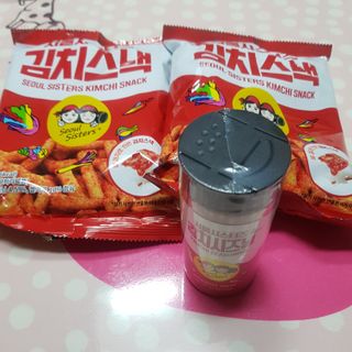 [서울시스터즈] 김치시즈닝 국내 최초 뿌려먹는 김치파우더 100g 1개+ 신제품 김치스낵 90g 2개 — 4.5점을 준 리뷰어가 2021년 8월 올린 사용 사진
