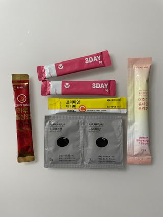 힘내라김홍삼 하루홍삼정스틱 10g x 10포 — 3.5점을 준 리뷰어가 2021년 4월 올린 사용 사진