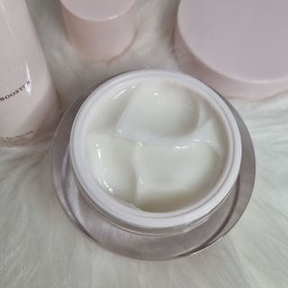 프리마인 바르기만 하면 철벽 스킨케어+24시간 마스크팩 효과. 셀라브 리제너레이팅 시스템 부스터+크림 세트 — 5점을 준 리뷰어가 2023년 5월 올린 사용 사진