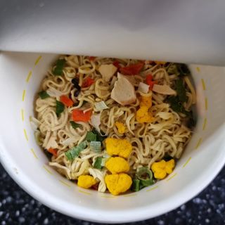 NISSIN 닛신 컵누들  4종 - 씨푸드오리지날, 씨푸드 스파이시, 씨푸드 커리, 씨푸드 XO소스 — 5점을 준 리뷰어가 2021년 11월 올린 사용 사진