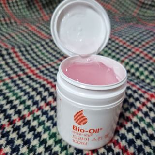바이오오일 [바이오-오일] 드라이 스킨 젤 100ml — 5점을 준 리뷰어가 2021년 12월 올린 사용 사진