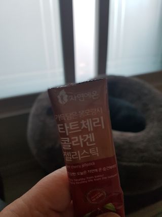 자연에온 가득담은 몽모랑시 타트체리 콜라겐 젤리스틱 — 5점을 준 리뷰어가 2021년 1월 올린 사용 사진