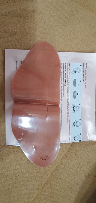 아이디플라코스메틱 아이디 페이스핏 마이너스 밴드 v2 — 5점을 준 리뷰어가 2020년 12월 올린 사용 사진