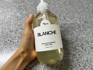 빅그린 니치 퍼퓸 바이옴바디워시 500ml(상탈, 블랙베리&베이, 블랑쉐 3종 중 택1) — 5점을 준 리뷰어가 2022년 7월 올린 사용 사진