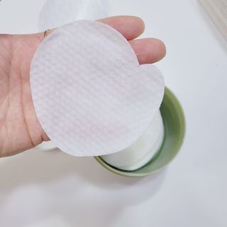 [후르디아] 약산성  모공 필링 패드(70매) — 3.5점을 준 리뷰어가 2021년 7월 올린 사용 사진