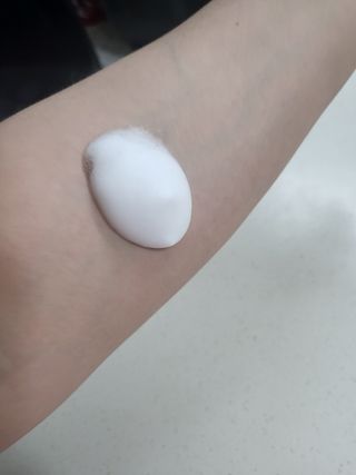 아이디플라코스메틱 아이디 브이로직 마이너스 필링 토너 110ml — 5점을 준 리뷰어가 2022년 5월 올린 사용 사진