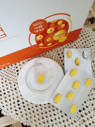 서울약사신협_내몸애발란스멀티비타민앤미네랄파워업_800mg x 90정 — 5점을 준 리뷰어가 2021년 5월 올린 사용 사진