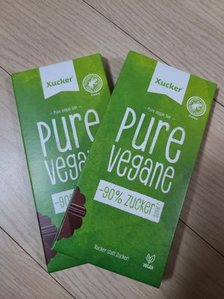 당류2g 자일리톨로 단맛을낸 슈카 퓨어비건 무설탕초콜릿 Xucker vegan 2개입 — 5점을 준 리뷰어가 2021년 4월 올린 사용 사진