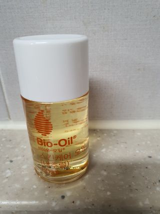 바이오오일 [바이오-오일] 스킨케어 오일 내추럴 60ml — 5점을 준 리뷰어가 2021년 12월 올린 사용 사진