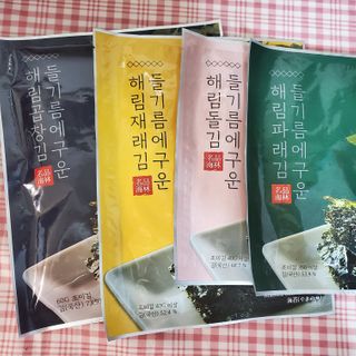 [해림맛김] 들기름에 구운 바삭바삭 김 4종 세트 + 1종 랜덤발송 총5개입 — 5점을 준 리뷰어가 2021년 2월 올린 사용 사진