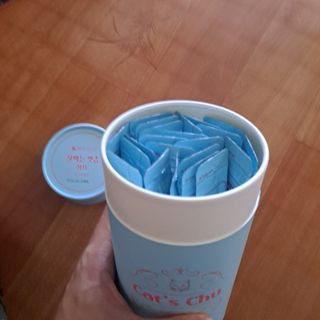 페페로니 잘 먹는 캣츄 - 원양선 참치 24개입 — 5점을 준 리뷰어가 2021년 7월 올린 사용 사진