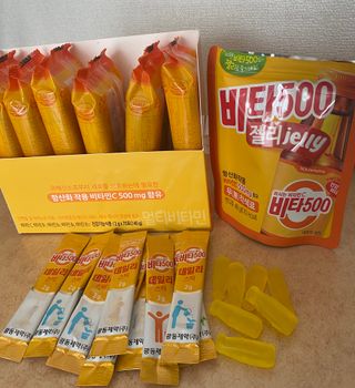 광동생활건강 [광동] 비타500데일리스틱 70포+쇼핑백+구미3개 — 3.5점을 준 리뷰어가 2021년 12월 올린 사용 사진