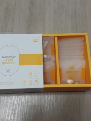 네이처셋 멀티비타민 종합비타민팩 1개월분 — 5점을 준 리뷰어가 2021년 6월 올린 사용 사진
