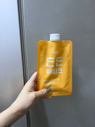 [덜다] 든든 식물성 단백질 쉐이크 40g X 7입 (곡물/딸기) — 5점을 준 리뷰어가 2023년 8월 올린 사용 사진