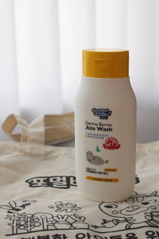 포멀비 키즈 더마베리어 아토 세트(크림 120ml+워시 300ml+스틱밤 18g) — 5점을 준 리뷰어가 2023년 11월 올린 사용 사진