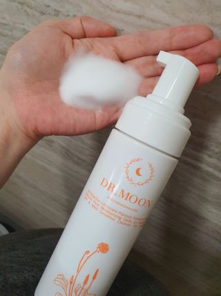 MF프리 [닥터문] 유산균 락토케어 질경초 여성청결제 200ml (폼타입) — 5점을 준 리뷰어가 2022년 10월 올린 사용 사진