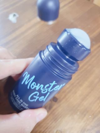 [바록스] 류현진 올인원 바디릴렉싱 몬스터겔 50ml — 5점을 준 리뷰어가 2021년 4월 올린 사용 사진