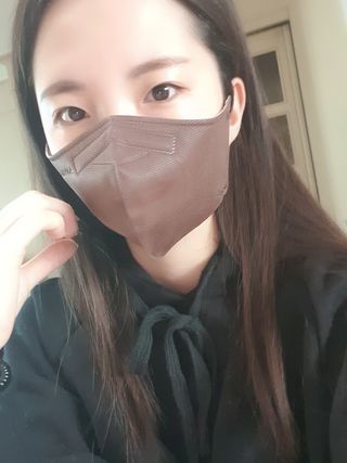 애니가드 셋업마스크 4컬러 각 10매입 [크리미베이지, 캐시미어로즈, 초콜렛브라운, 미드나잇네이비] — 5점을 준 리뷰어가 2022년 2월 올린 사용 사진