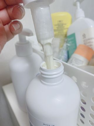 mom e 맘이 내추럴 베이비 케어 샴푸앤바스+로션 — 5점을 준 리뷰어가 2021년 1월 올린 사용 사진