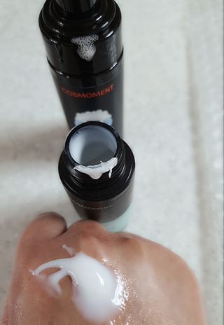 코스모먼트 부스티모 부스팅샴푸60ml + 비듬세정 진정샴푸50ml — 4점을 준 리뷰어가 2022년 1월 올린 사용 사진
