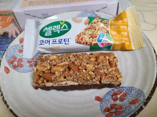 셀렉스스포츠 셀렉스 코어 프로틴 너츠바 50g 6개입 + Slim 25 스타터키트 — 5점을 준 리뷰어가 2021년 5월 올린 사용 사진