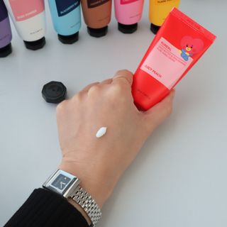 쿤달 BT21 시어버터 앤 마카다미아 퓨어 핸드크림 50ml 7구 기프트 세트 — 5점을 준 리뷰어가 2021년 3월 올린 사용 사진