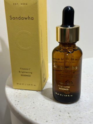 스킨큐어 산다화 비타민c 화이트닝 에센스 30ml — 5점을 준 리뷰어가 2023년 7월 올린 사용 사진