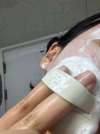 셀리턴 비디투 진동 클렌저 전동 세안기 — 5점을 준 리뷰어가 2022년 11월 올린 사용 사진