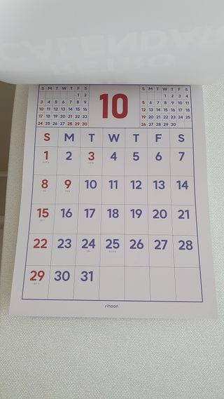 리훈 2024년 레트로 달력 벽달력 + 탁상달력 — 5점을 준 리뷰어가 2023년 9월 올린 사용 사진
