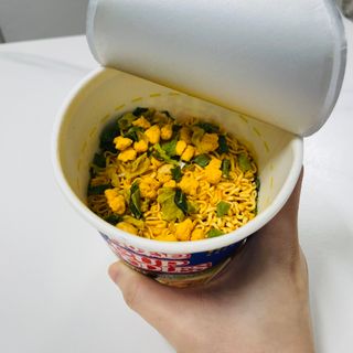 NISSIN 닛신 컵누들  4종 - 씨푸드오리지날, 씨푸드 스파이시, 씨푸드 커리, 씨푸드 XO소스 — 5점을 준 리뷰어가 2022년 12월 올린 사용 사진
