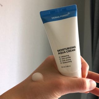 더마포레스트 모이스처라이징 아쿠아크림 / 수분크림 히알루론산 펩타이드 보습 미백 주름개선 — 4점을 준 리뷰어가 2021년 6월 올린 사용 사진