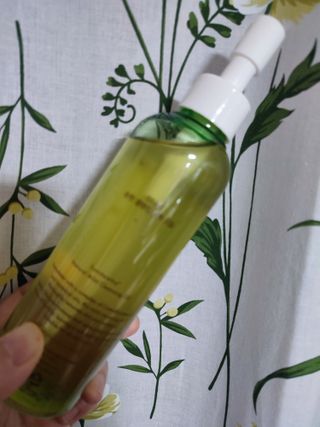 스킨큐어 산다화 순한 클렌징 동백 오일 200ml — 4점을 준 리뷰어가 2023년 4월 올린 사용 사진